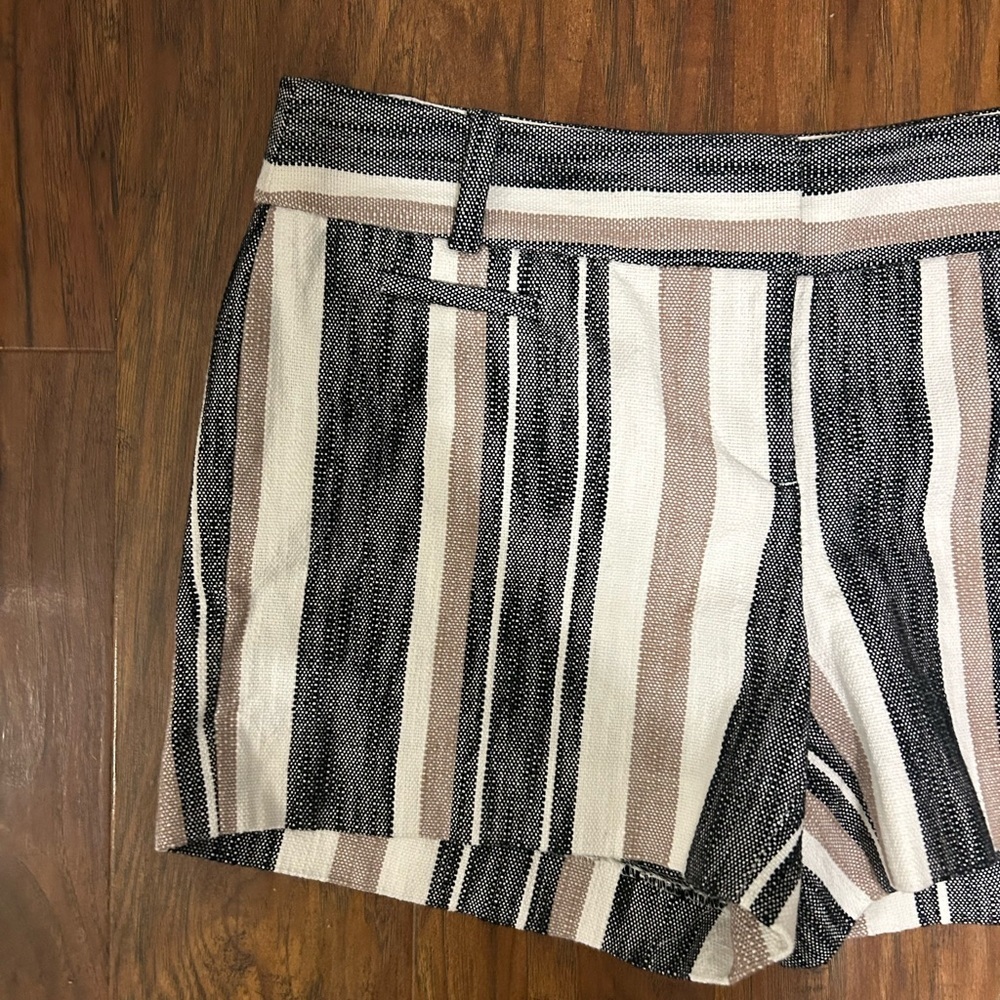 LOFT Black and Tan Striped Women's Shorts Size 0 - Picture 3 of 10